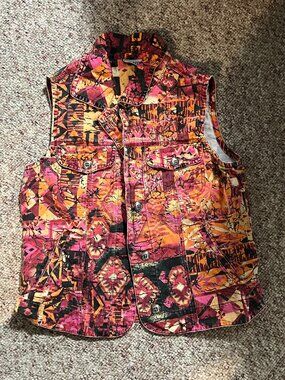 Chico’s Printed Denim Vest Size 0 Colorful Button Front Missing Button